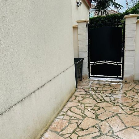 Cozy Bussy-Saint-Georges Exterior foto