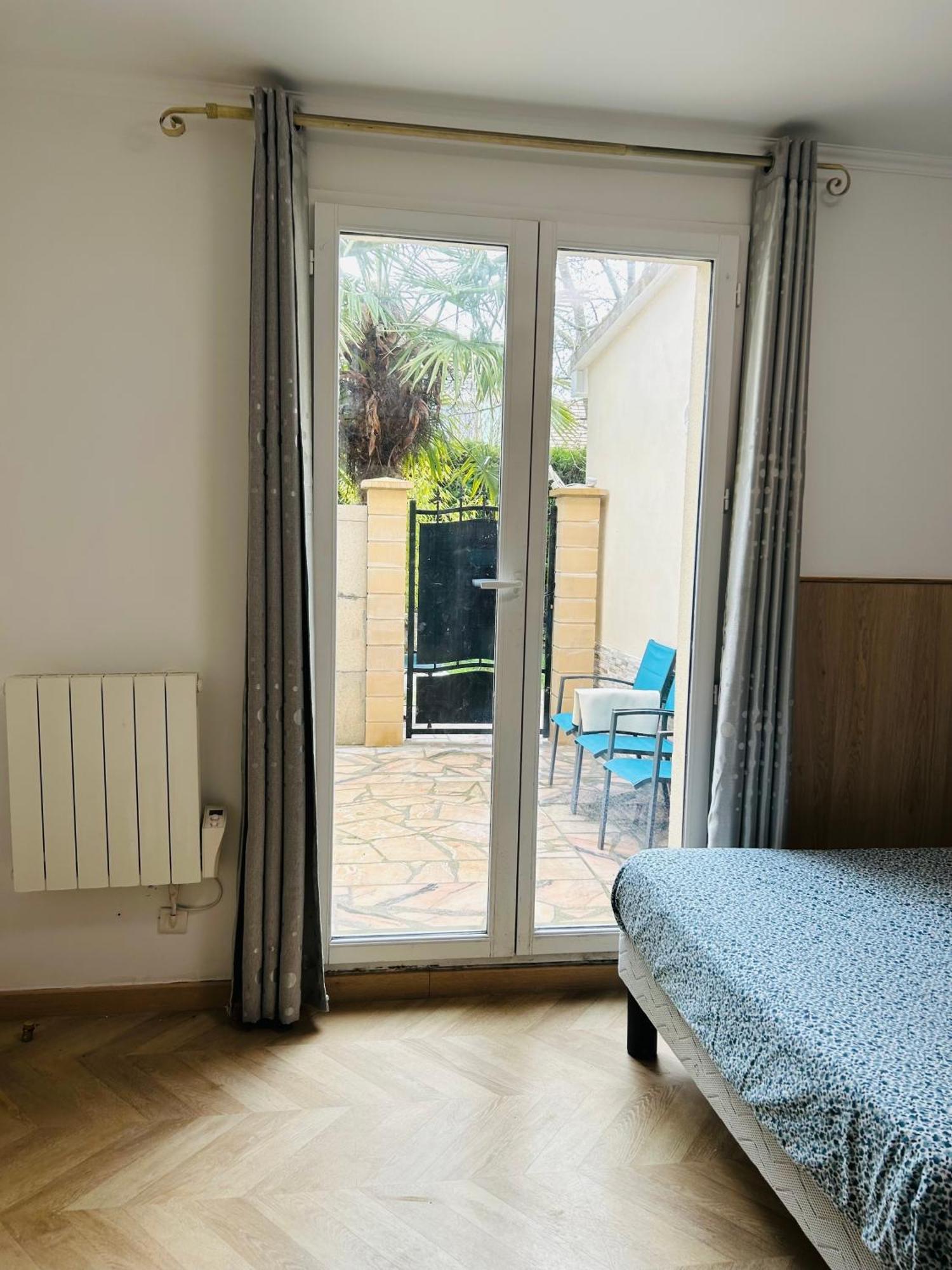 Cozy Bussy-Saint-Georges Exterior foto